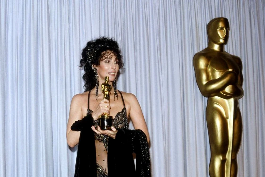 Cher, câştigătoare a premiuluim Oscar