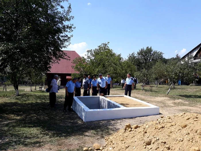 inmormantare dumitru farcas foto angela sabau
