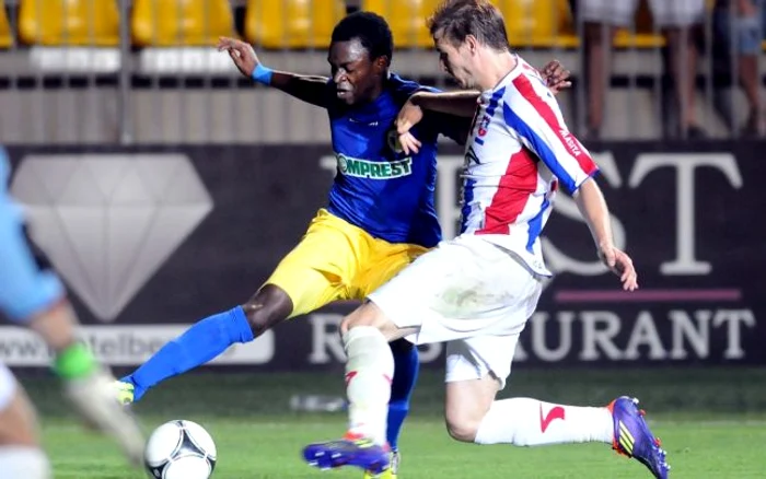 
    Sony Alcenat nu are probleme la Petrolulfoto: Click  