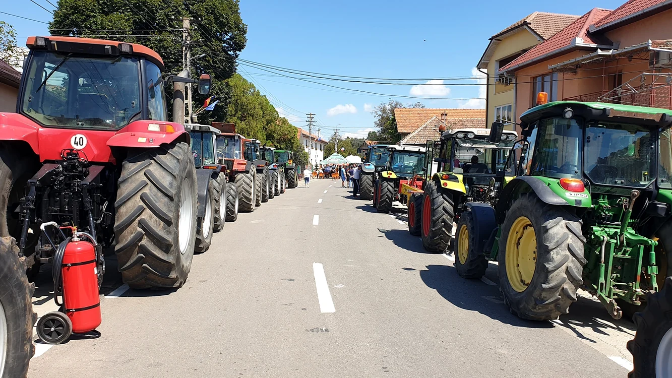 tractoare mihalt jpg