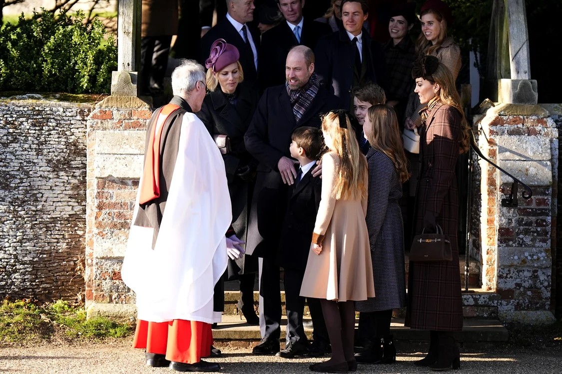 Zara Tindall cu Prințul William, Prințesa Kate, Louis, Charlotte, George la slujba de Crăciun 2025   profimedia 1087506848 jpg