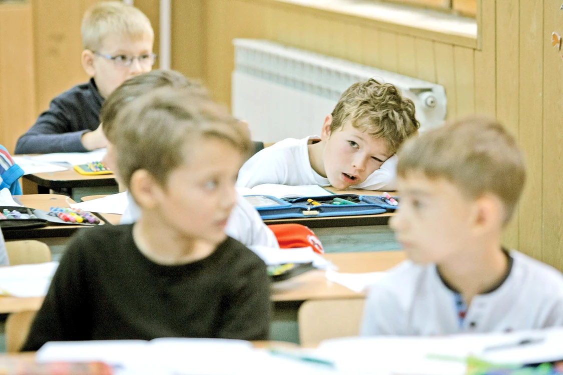 Elevii se plâng de  numărul mare de ore