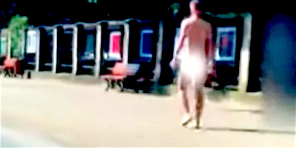 Bărbat gol la jogging prin Copou Iaşi aproape de Teiul lui Eminescu Sursa capturavideo ziaruldeiasi.ro