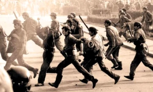 Proteste violente în România anilor ‘90: conflictul interetnic de la Târgu Mureș, Piața Universității și mineriadele / VIDEO jpeg