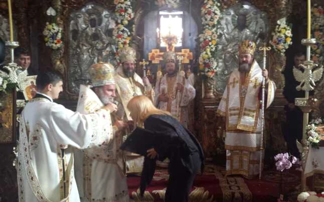 Elena Udrea la biserica 