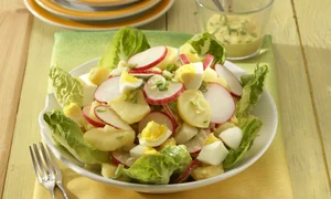 salata de cartofi cu ridichi jpeg