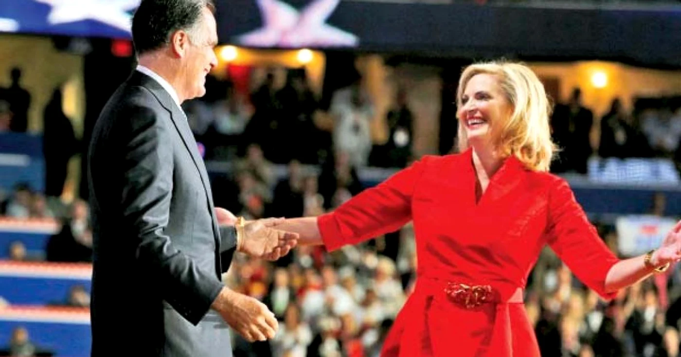 Candidatul republican la preşedinţie Mitt Romney şi soţia sa, Anne, pe scena convenţiei republicane 