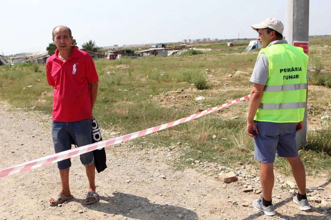 
    Apostol Dorel ne-a spus cum s-a trezit cu pesta porcină în”casă„Foto: Florin Șuler  