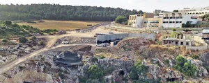 Peștera preistorică descoperită lângă Fureidis, în nordul Israelului (© Emil Aladjem / Israel Antiquities Authority)