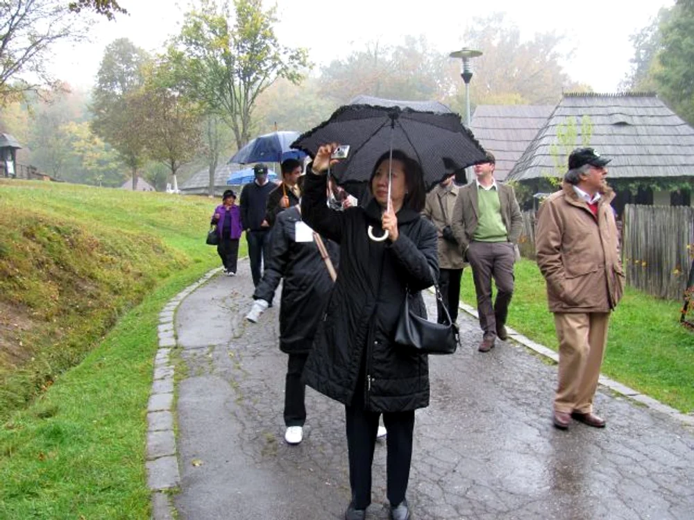 Ambasadorii au fost încântaţi de ce au văzut la Sibiu
