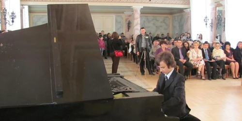 Concertul începe de la ora 17.00