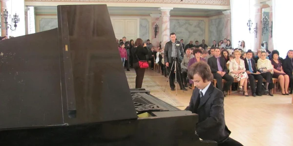 Concertul începe de la ora 17.00