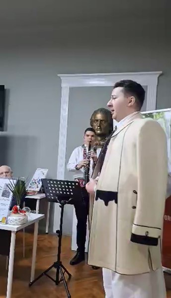 Momentul în care s-a sfințit drapelul românesc la Viena, în 1918. Povestea preotul-căpitan Gheorghe Oprean, martor la eveniment