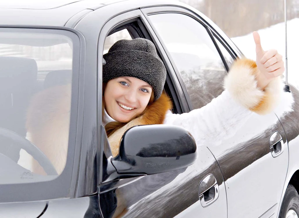 
    Învaţă să controlezi  maşina în funcţie de  condiţiile meteo  pentru a nu avea  probleme în trafic  