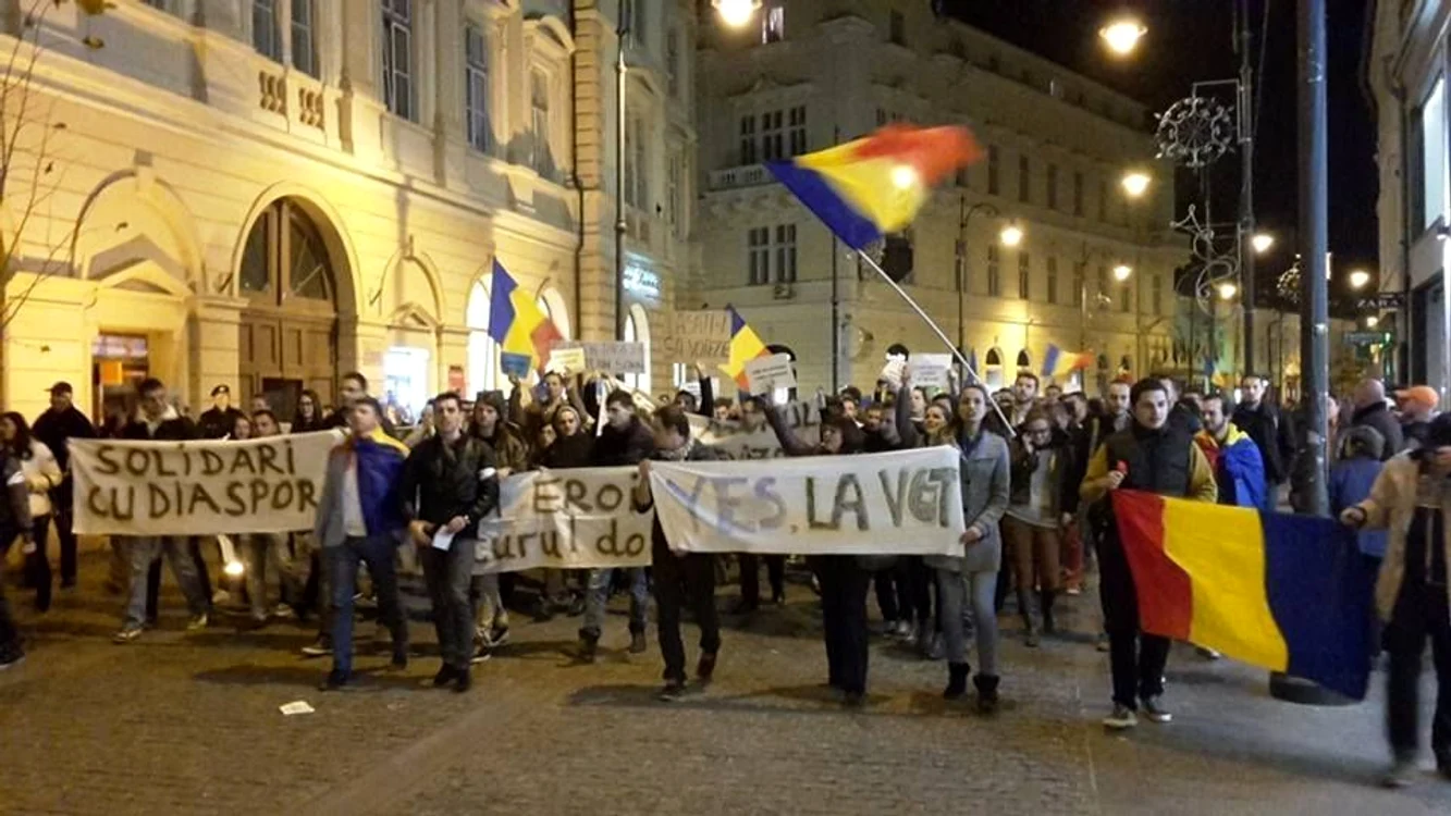 
    La alegerile din 2012, foarte mulți români din Diaspora nu au putut vota pentru că au fost prea puține secții electorale  