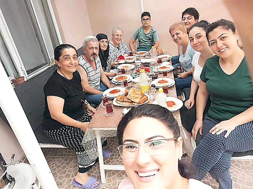 Bucuria Sărbătorii  Ramazan Bayram e  împărtăşită cu familia,  rudele şi prietenii