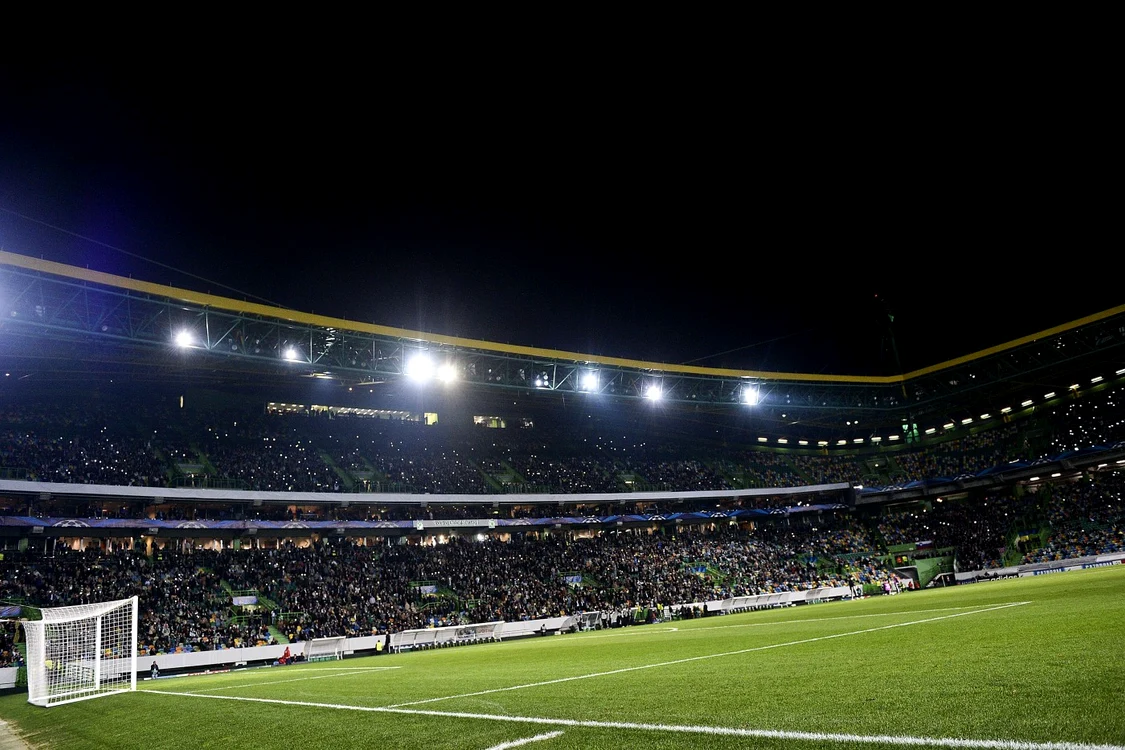 Arena echipei Sporting Lisabona a cedat în timpul meciului cu Maribor FOTO Patrícia De Melo Moreira/AFP