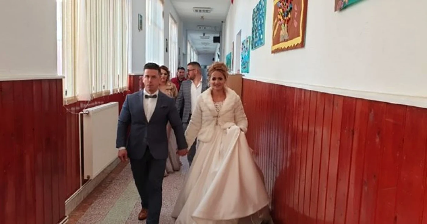 Alina şi Mihai la secţia de votare de la Săcălaz FOTO Opiniatimisoarei.ro