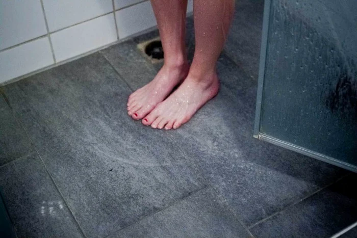 1 iti vei schimba radical parerea avantaje neasteptate ale urinatului sub dus tv74 jpg jpeg