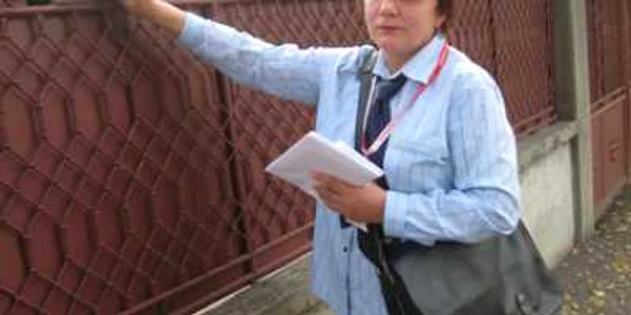 Hunedoara: PORTRET / Maria Tănase, poştaşul care sună de mii de ori