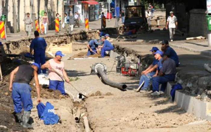 Iaşi: Praf şi zgomot pe Cuza Vodă (FOTO)