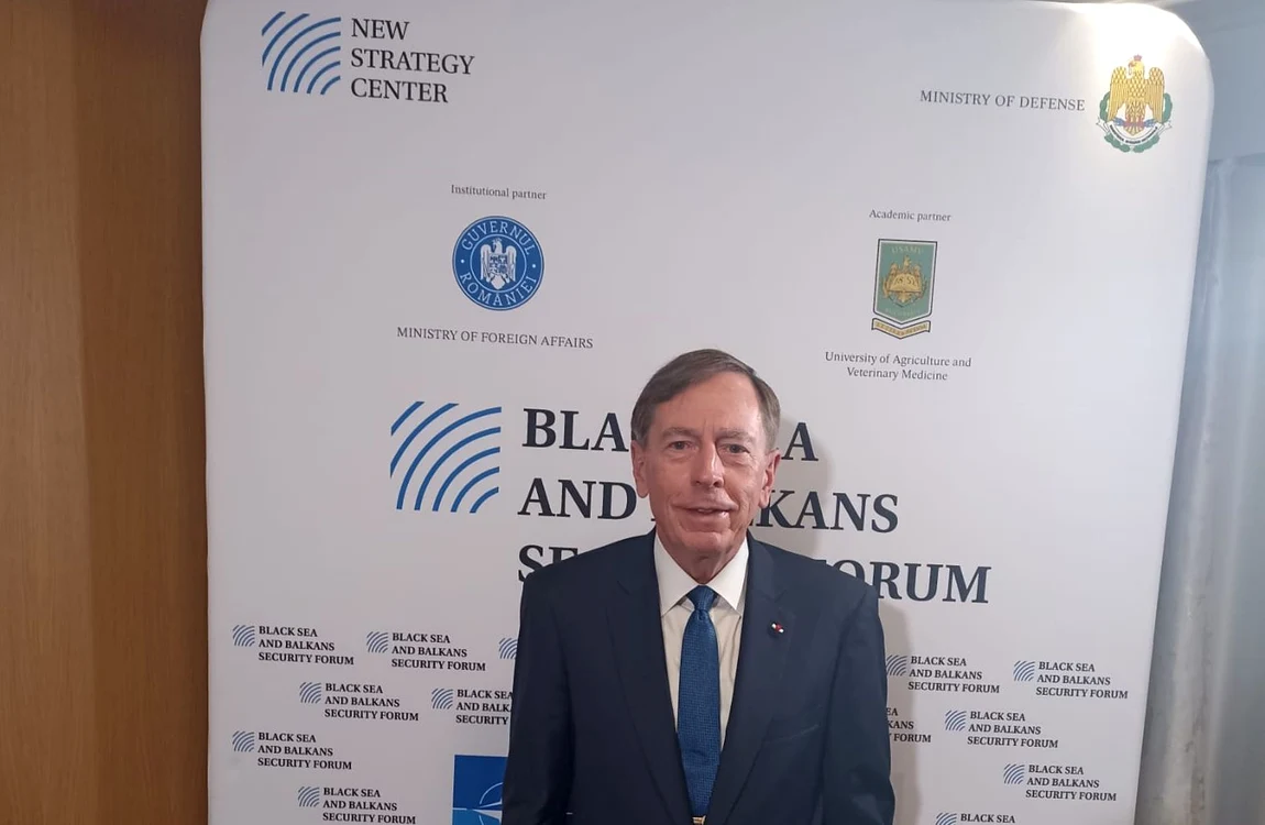 David Petraeus a venit în România la un eveniment internațional FOTO Denis Grigorescu