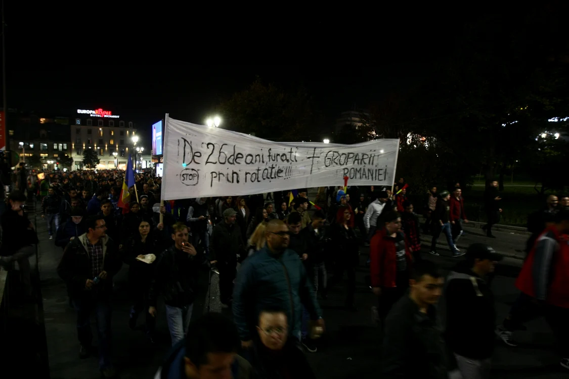 
    Protestatarii au transmis mesaje, iar vocea lor va fi auzită şi vineri la consultările de la Cotroceni foto: Dorin Constanda  