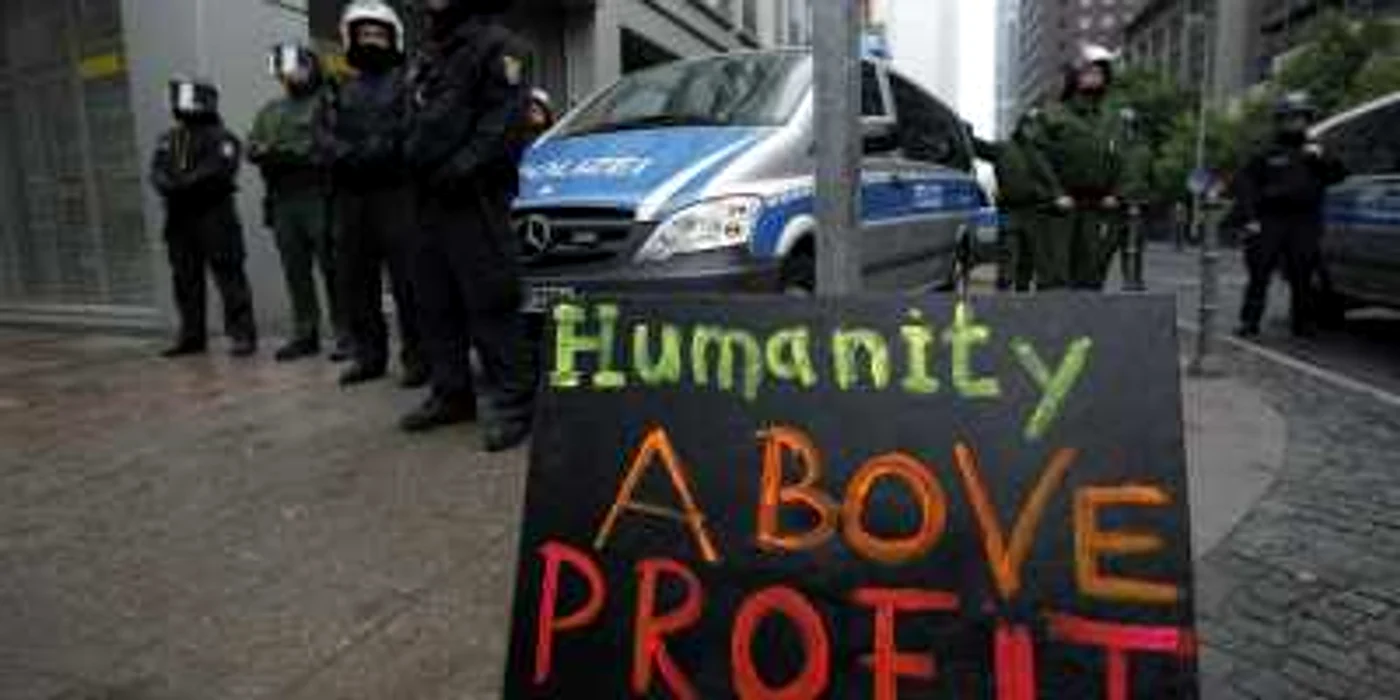 Străzile din Frankfurt au fost ocupate de protestatari.  FOTO: Reuters