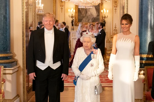 Donald și Melania Trump și regina Elisabeta Foto profimedia 0511983075 jpg