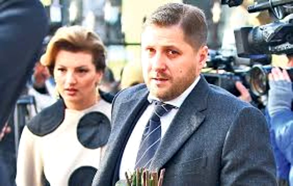 
    Avocatul Radu Pricop este soțul Ioanei, fata cea mare a lui Traian Băsescu  