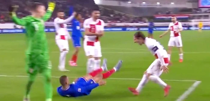 Luka Modric nu s-a sfiit să-l certe pe colegul său de la Real, Kylian Mbappe. Captură TV