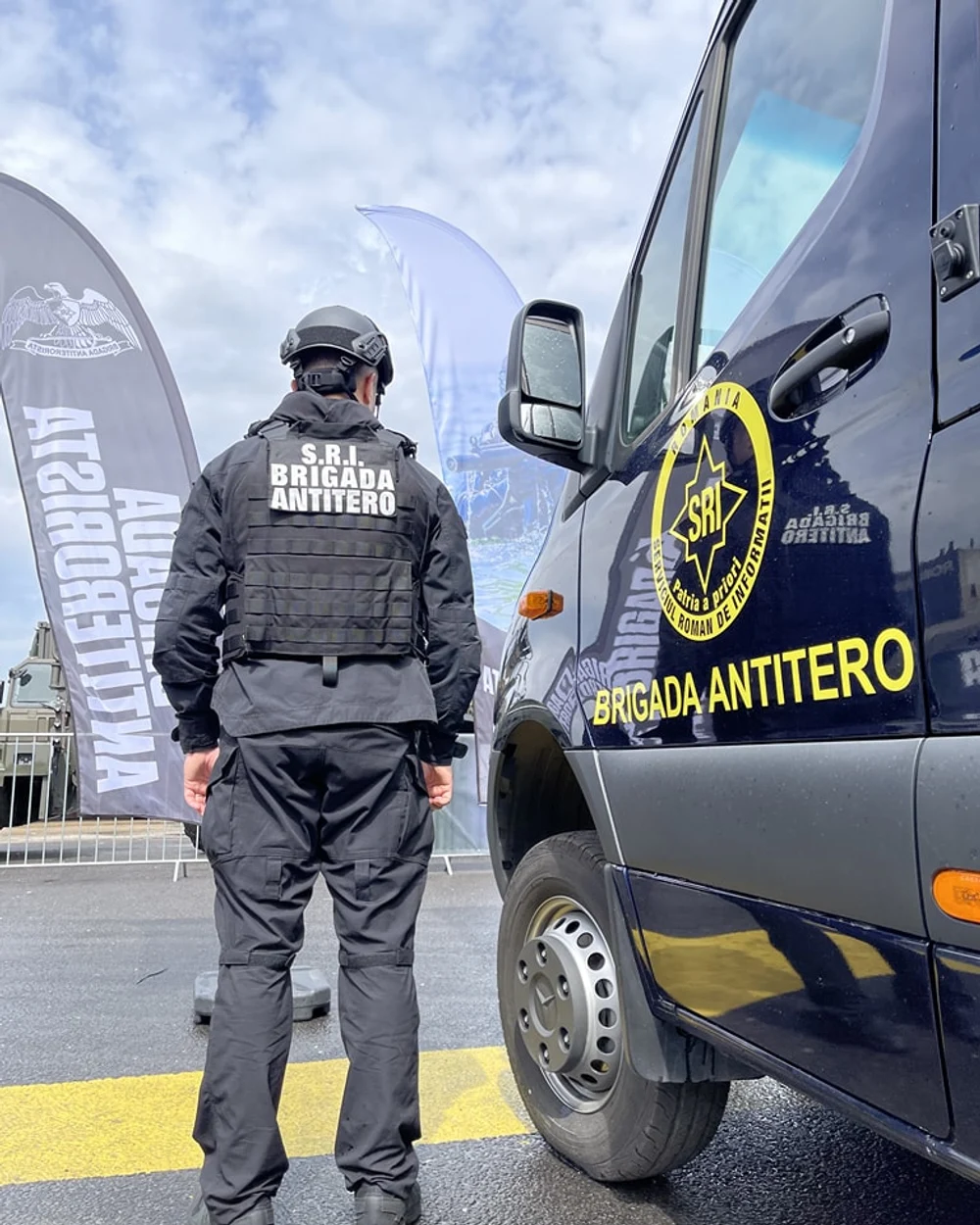 Un fost pompier s-a dat drept ofițer SRI și vindea posturi fictive: a încasat peste 20.000 de euro