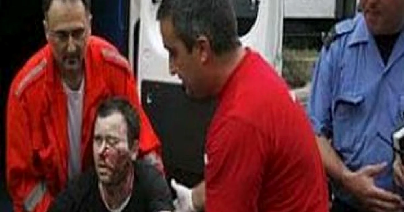 FOTBAL: Suporterul francez bătut de fanii lui Partizan a decedat în spital