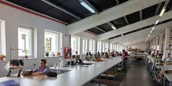 Protecție Industrială Textilă fabrica din Sibiu scoasă la vânzare pentru 4,5 mil euro Foto pitsrl ro jpg