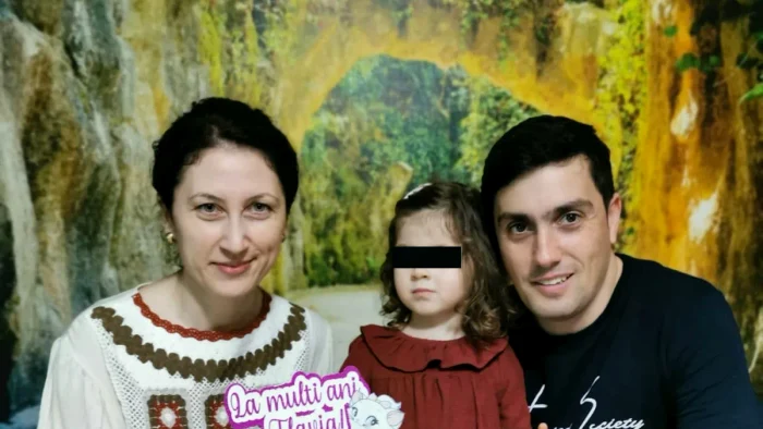 Câtălina și Dan, alături de fiica lor de 6 ani / foto: social media