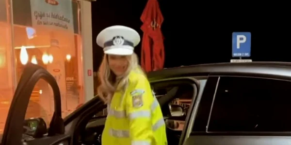 Noemi Demeter in uniforma de politie