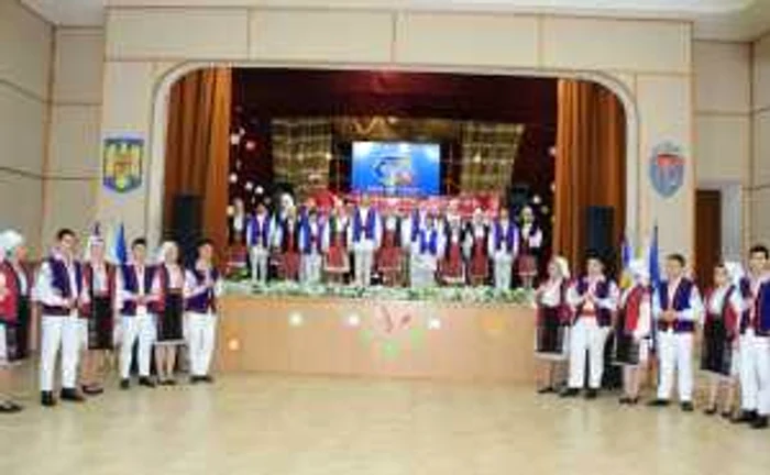 Ansamblul folcloric Româncuţa din Cumpăna - Constanţa Foto Româncuţa