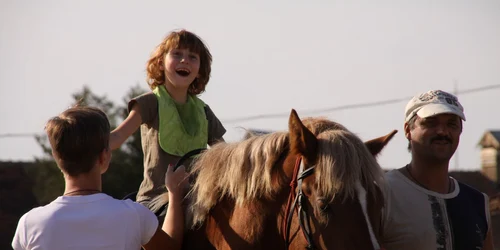 Specialiştii spun că rezultatele obţinute prin hipoterapie sunt foarte bune 