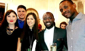 Tobi şi Michel s au simţit în largul lor la petrecere şi au făcut fotografii cu cei prezenţi, printre care tenorul Oliver Popa, Allma Somkereki şi Corina Stoicescu jpeg