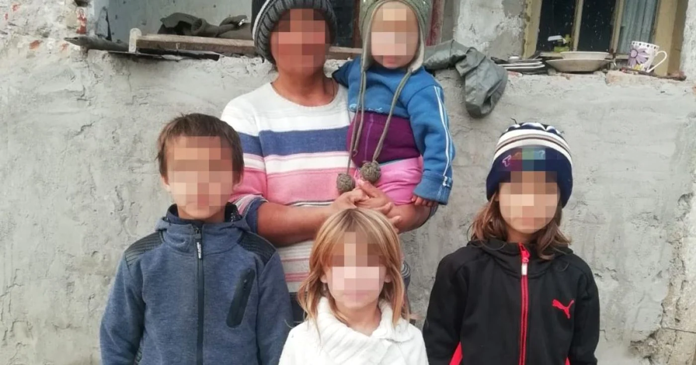 Soţia bătută şi alungată de acasă şi cei patru copii mai mici s-au refugiat, până acum, pe unde au putut