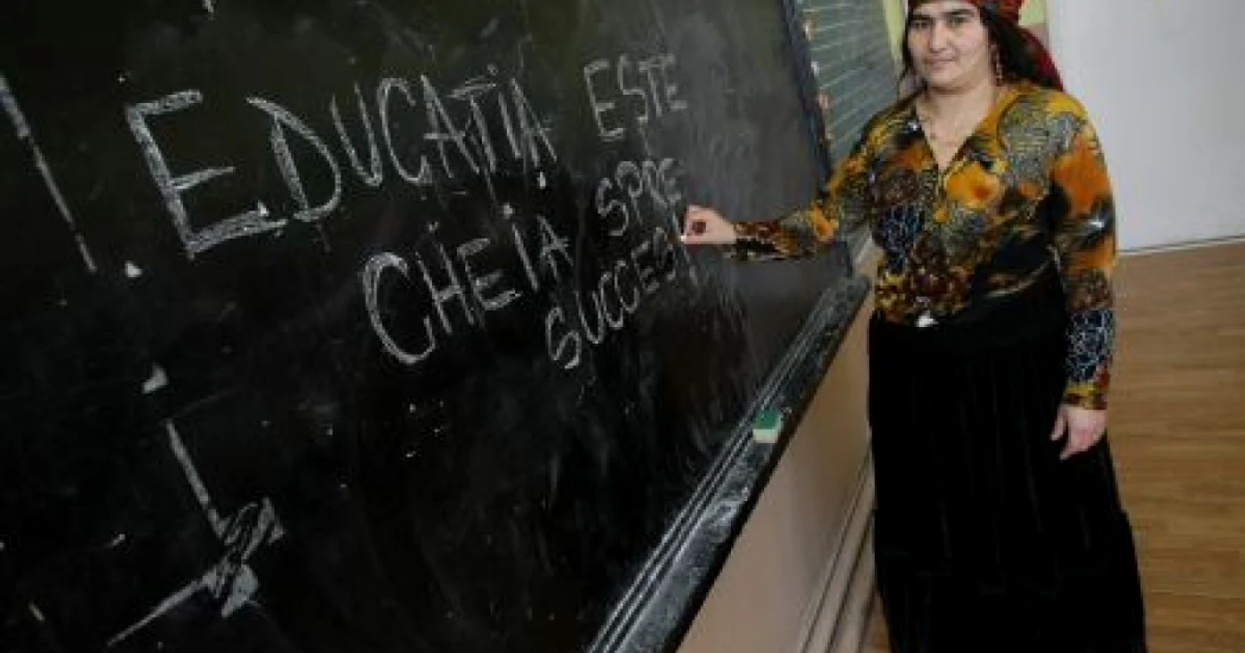 Ioana Miclescu este elevă în clasa a IX-a la seral