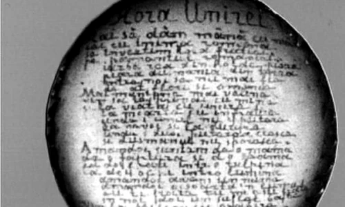 Butonul de cămaşă al lui Kogălniceanu, pe care era inscripţionată “Hora Unirii”, FURAT de la Muzeul din Focşani jpeg