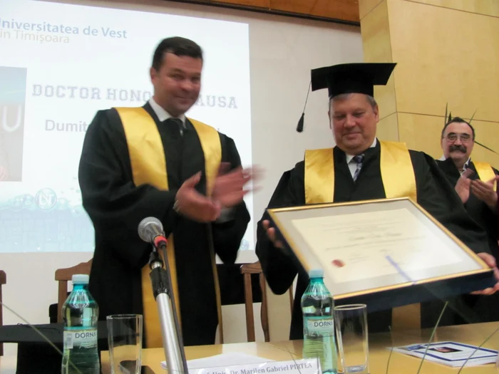 Dumitru Prunariu a primit titlul de Doctor Honoris Causa la Universitatea de Vest