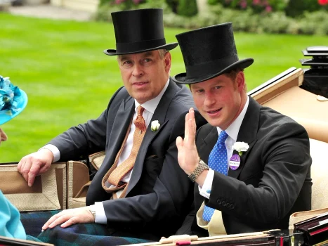 Fostul Prinț Andrew și Prințul Harry. FOTO: Getty Images