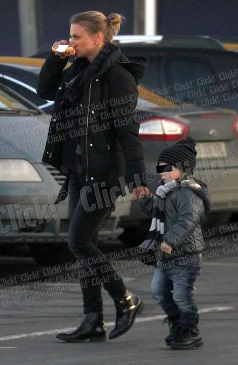 Jojo şi-a cumpărat crenvurşti de la un centru comercial din nordul Capitalei