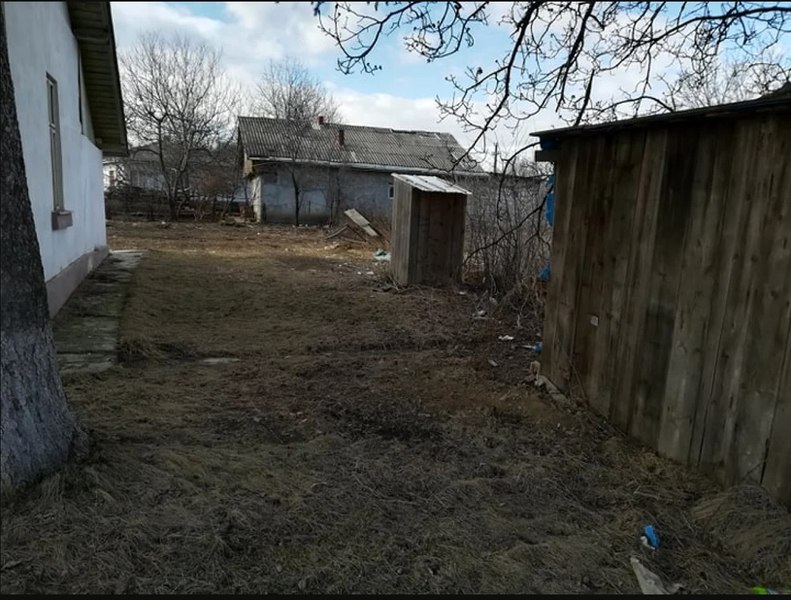 Țara toaletelor din fundul curții și a spălatului la lighean. În Moldova doar 60% dintre localnici beneficiază de canalizare. Puțini au parte și de apă curentă