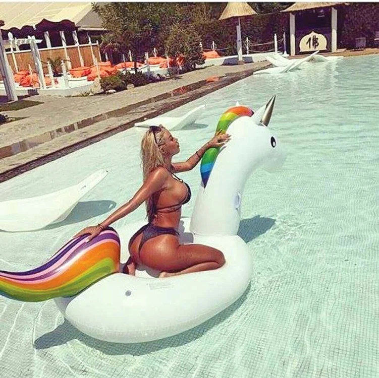 Loredana Chivu, călare pe unicorn