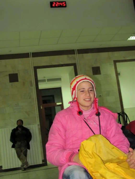 Maria Frandeş îşi petrece adesea serile în gară, aşteptând trenul spre Mârşa