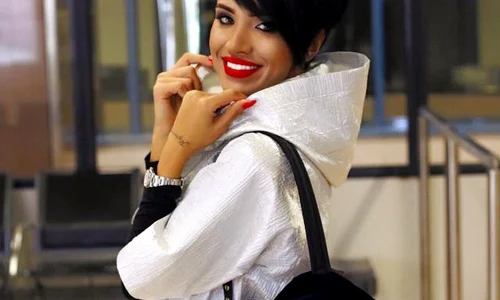 Adelina Pestritu par scurt jpeg