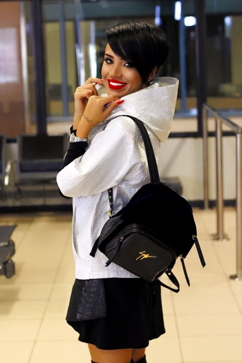 Adelina Pestritu par scurt jpeg